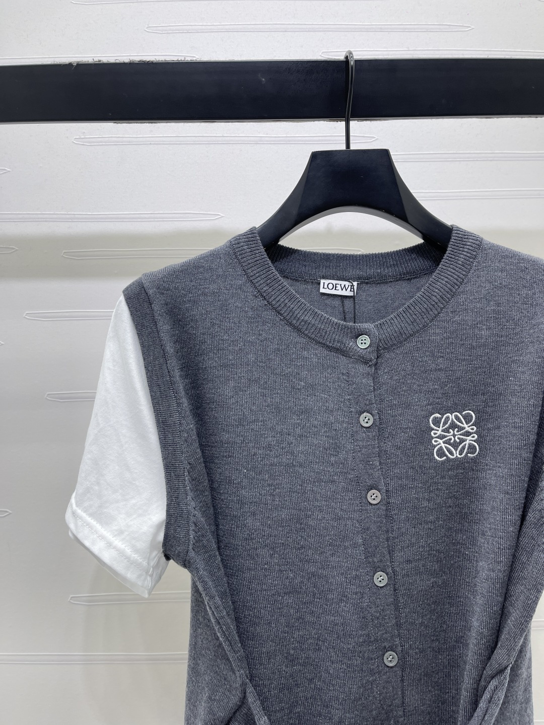 Women's short sleeves